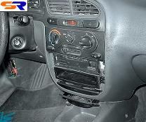 Замена магнитолы в Daewoo Lanos. Шаг 2: Теперь доступ к магнитоле и
 коробу открыт